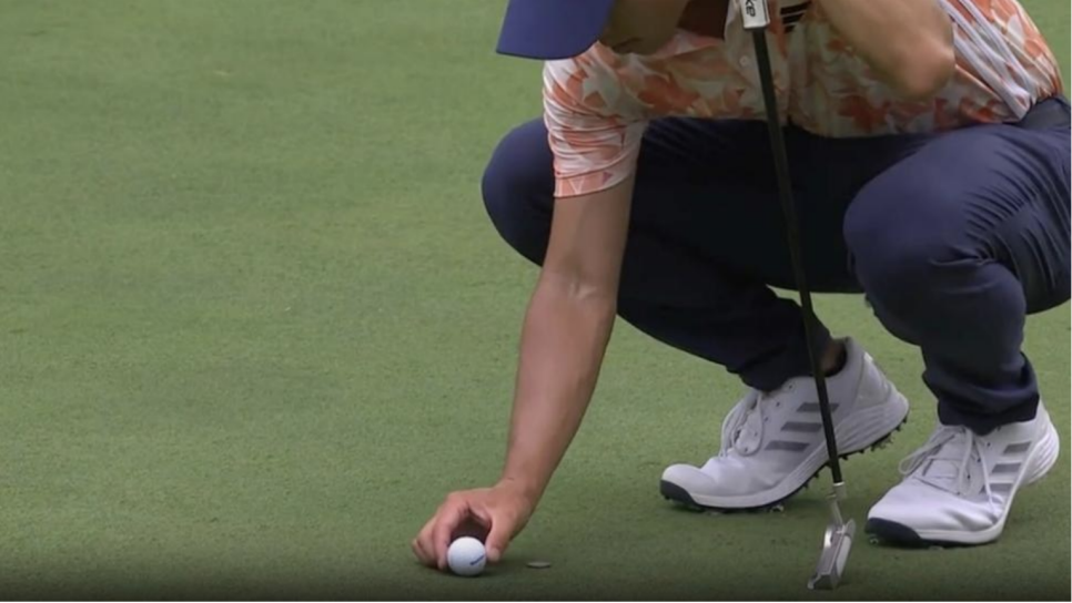 /content/dam/images/golfdigest/fullset/rules-2023/Morikawa masters ball mark.png